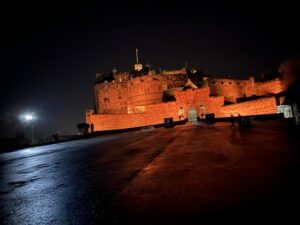 Osvětlený hrad v Edinburghu